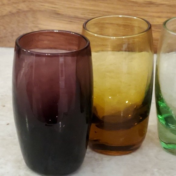 Set of 4 Colored Hand Blown Shot Glasses barware Korea art glass 2.25" - Picture 4 of 7